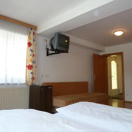 Pepi Casa de hóspedes 3*