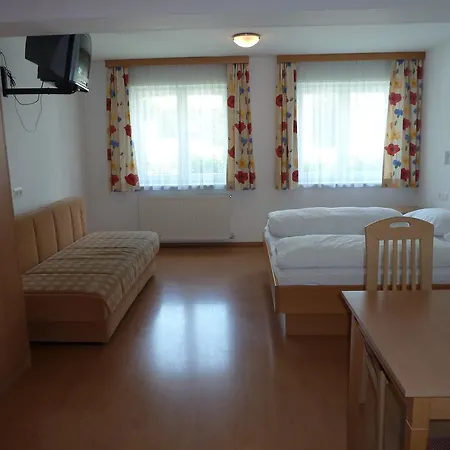 Pepi Casa de hóspedes 3*